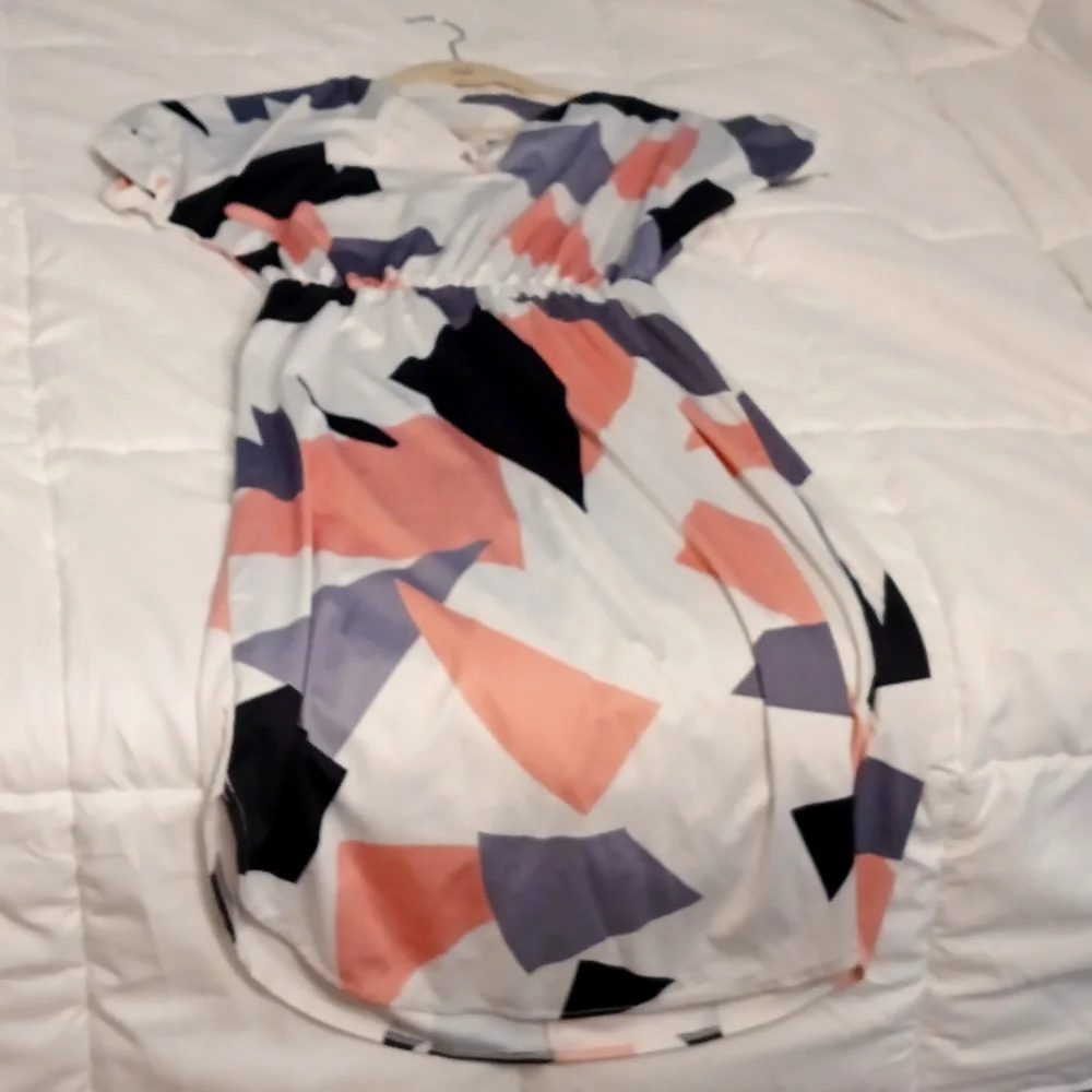 Dress - Picture 1 of 3
